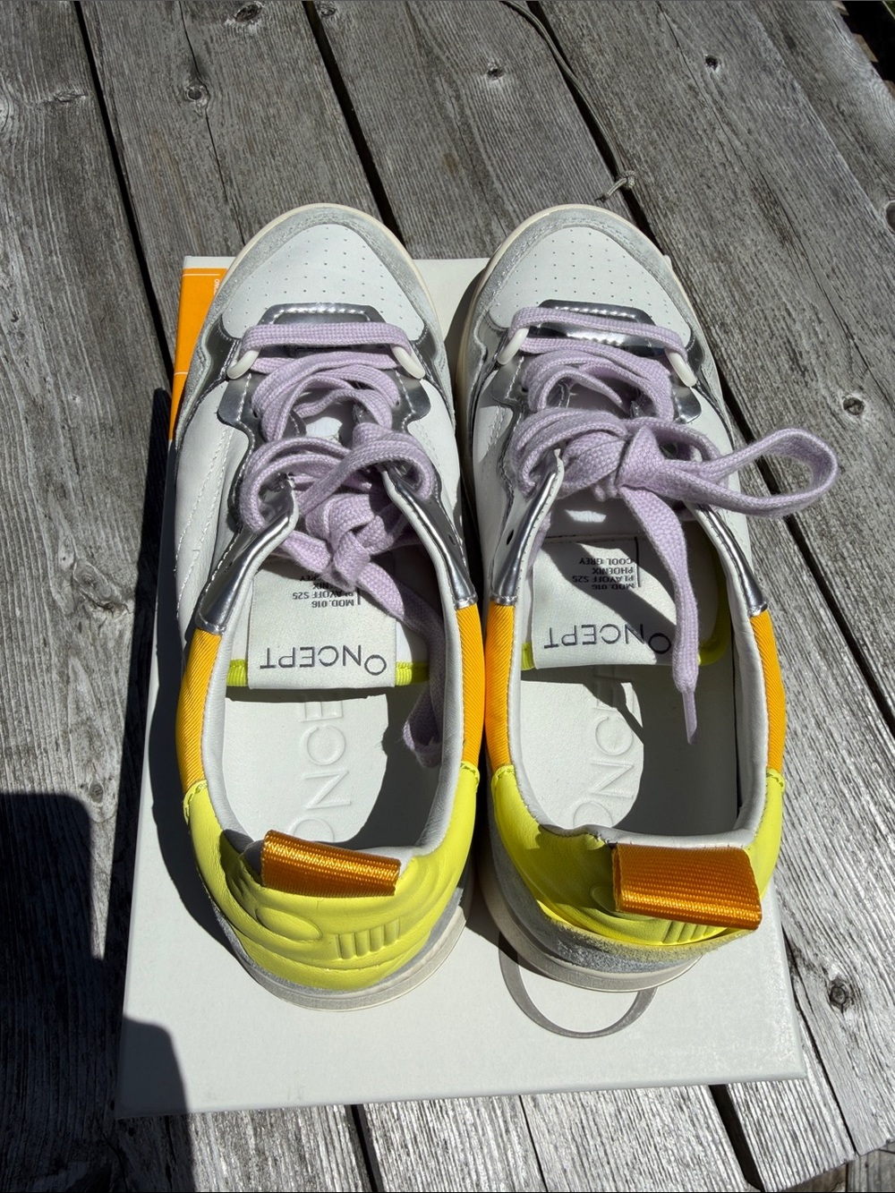 Oncept Women's Phoenix Sneakers with Lavender Laces, like new, 9 - Picture 3 of 12